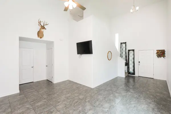 5625 Encanto Dr, Laredo, TX 78046