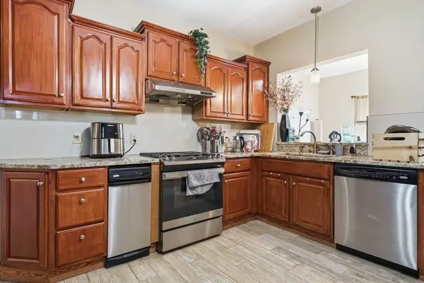 31 Church St #31, Mansfield, MA 02048