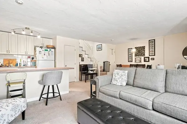 150 Quincy Shore Drive #17, Quincy, MA 02171