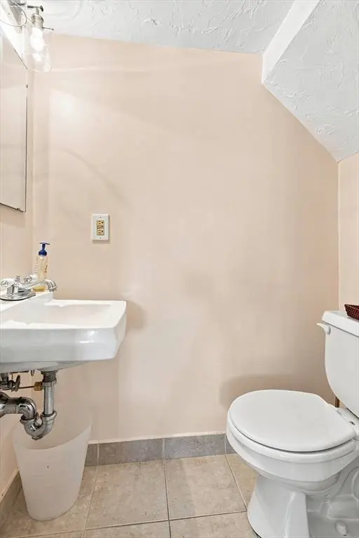 150 Quincy Shore Drive #17, Quincy, MA 02171