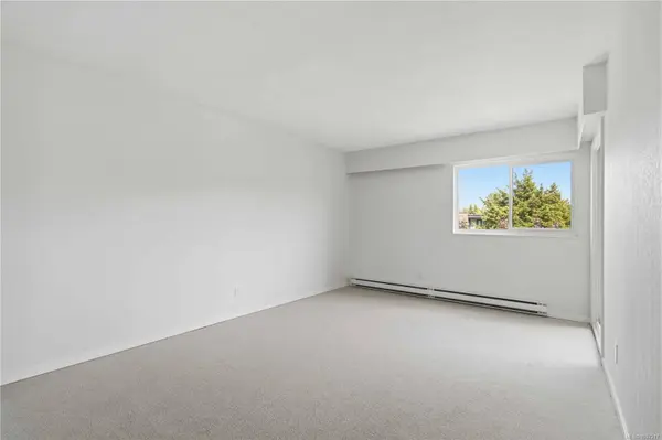 1870 McKenzie Ave ##305, Saanich, BC V8N 4X3