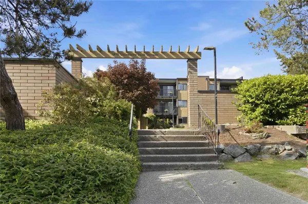 1870 McKenzie Ave ##305, Saanich, BC V8N 4X3