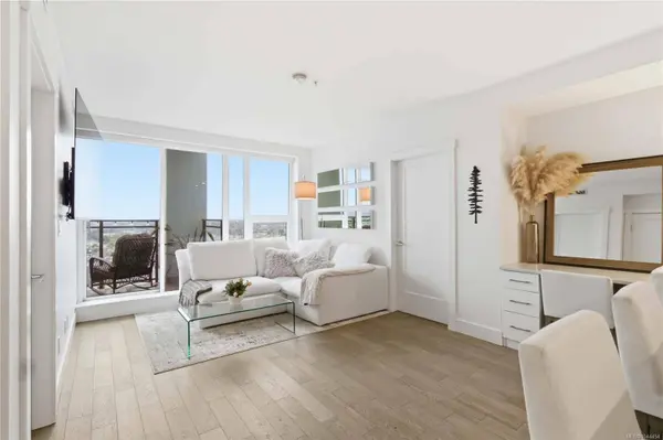 777 Herald St ##2103, Victoria, BC V8T 0C7