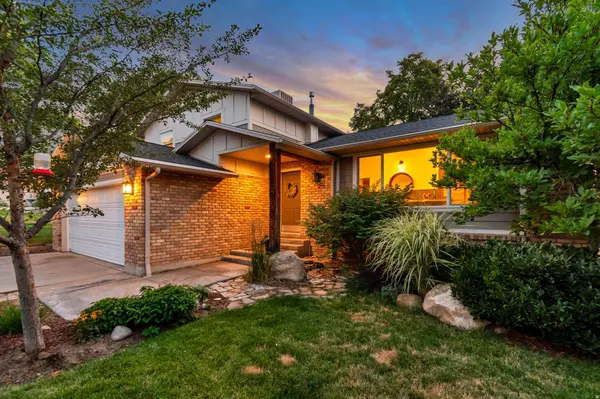 9192 SHAD LN, Sandy, UT 84093