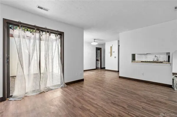 8621 Sea Pines Lane, Centerville, OH 45458