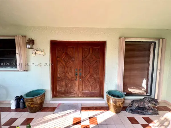 9601 SW 66th St, Miami, FL 33173