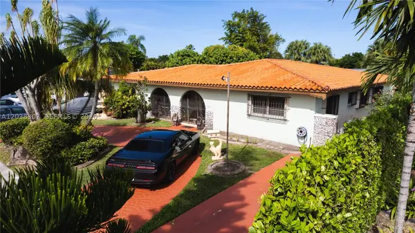 9601 SW 66th St, Miami, FL 33173