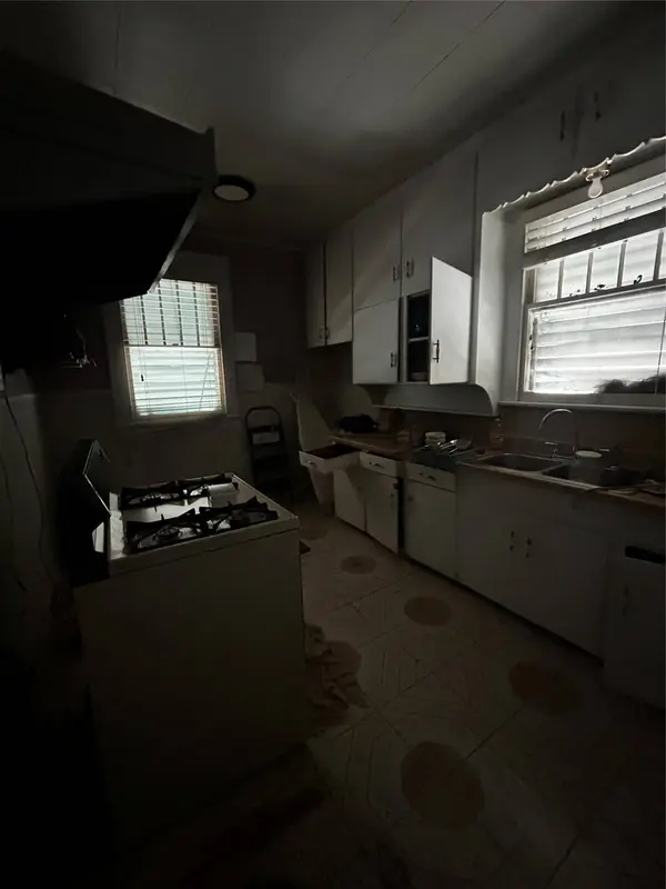 1722 39th ST, Galveston, TX 77550