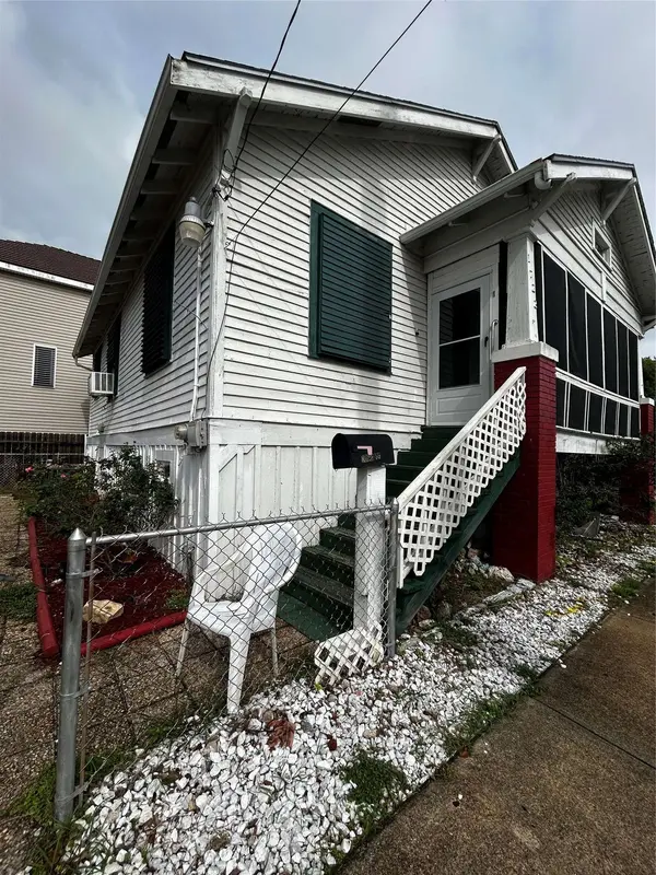 1722 39th ST, Galveston, TX 77550