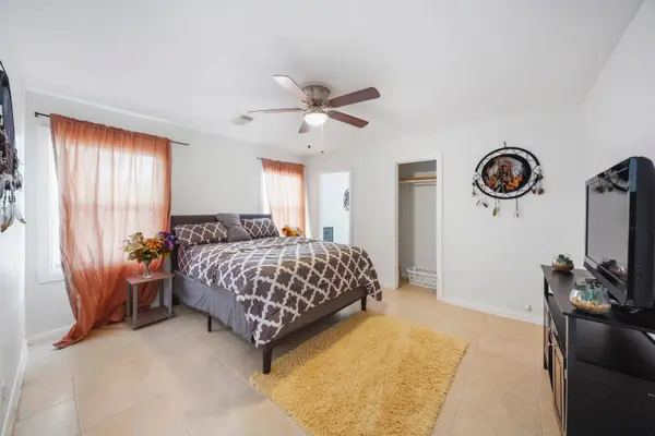 8041 Howard DR #1, Houston, TX 77017