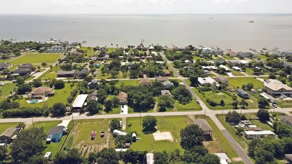 1036 9th ST, San Leon, TX 77539