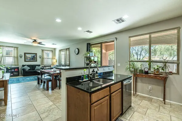 957 E WIMPOLE Avenue, Gilbert, AZ 85297