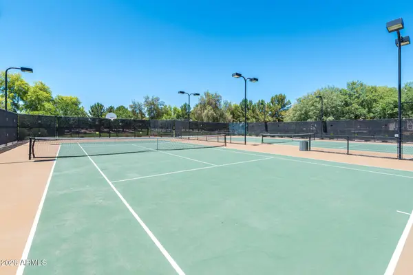 957 E WIMPOLE Avenue, Gilbert, AZ 85297