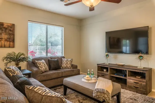 1546 E AZALEA Drive, Gilbert, AZ 85298