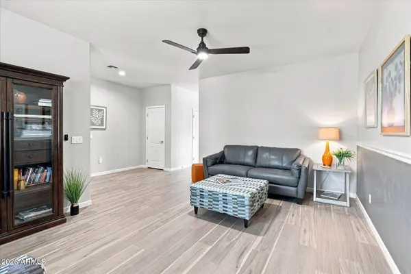 916 W JERSEY Way, San Tan Valley, AZ 85143