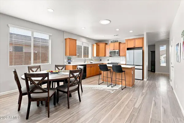 916 W JERSEY Way, San Tan Valley, AZ 85143
