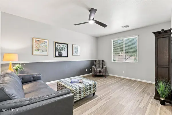 916 W JERSEY Way, San Tan Valley, AZ 85143