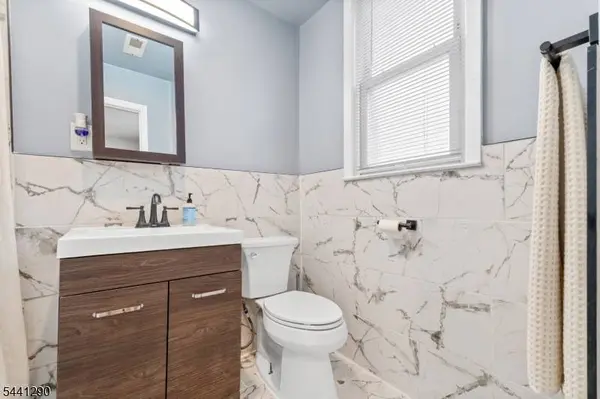 92 S Devine St, Newark City, NJ 07106