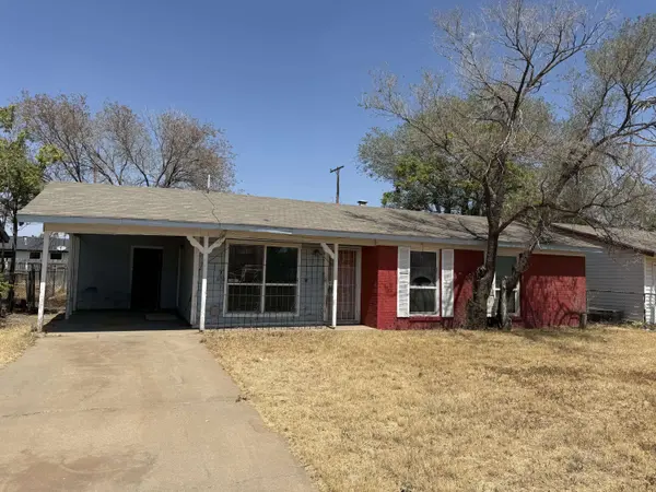 1821 E 1st Place, Lubbock, TX 79403