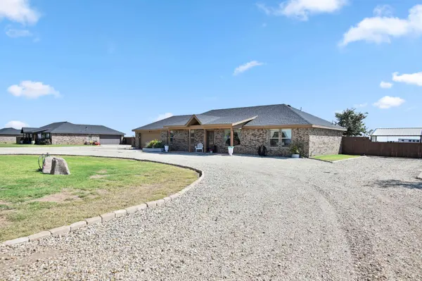 9007 County Road 6100, Shallowater, TX 79363