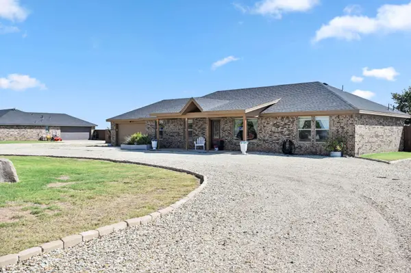 9007 County Road 6100, Shallowater, TX 79363