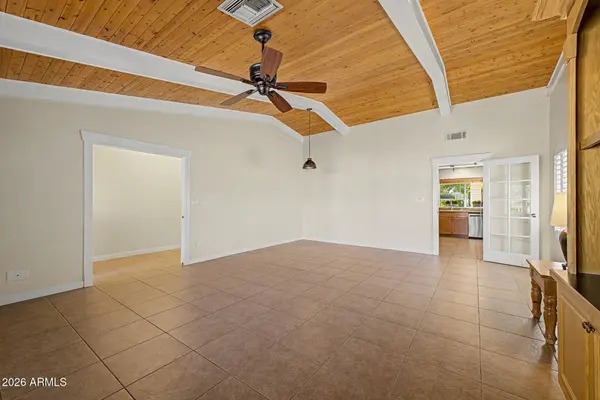 1221 E STEAMBOAT BEND Drive, Tempe, AZ 85283