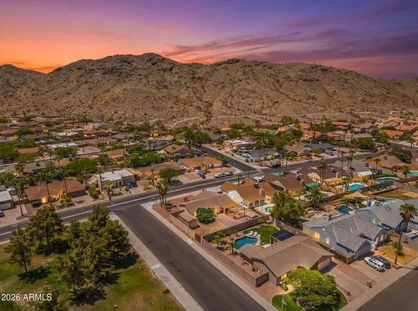 10035 S 44th Street, Phoenix, AZ 85044
