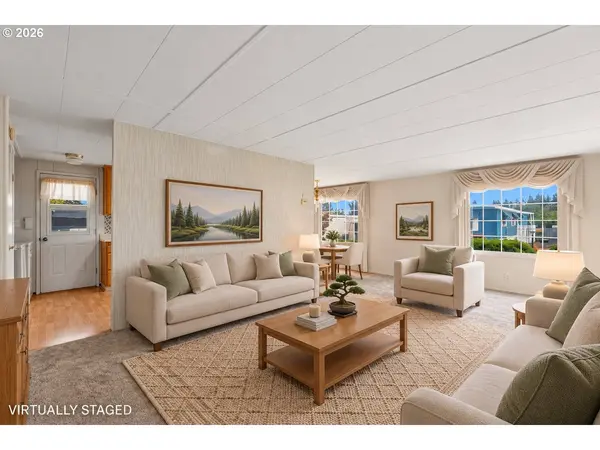 15130 S MAPLELANE RD #32, Oregon City, OR 97045