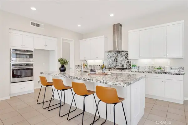 104 Sculpture, Irvine, CA 92618