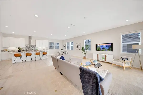 104 Sculpture, Irvine, CA 92618