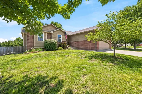 2635 E Sunnyslope