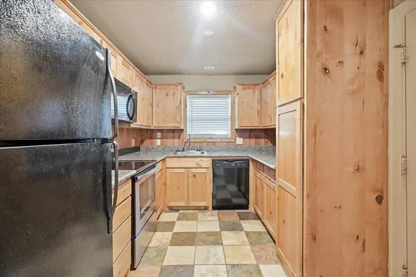 6915 Gary Avenue, Lubbock, TX 79413