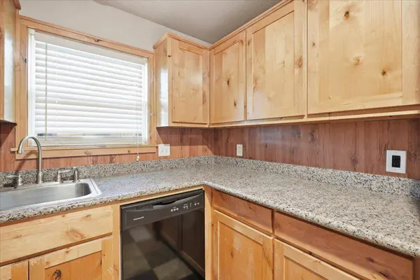 6915 Gary Avenue, Lubbock, TX 79413