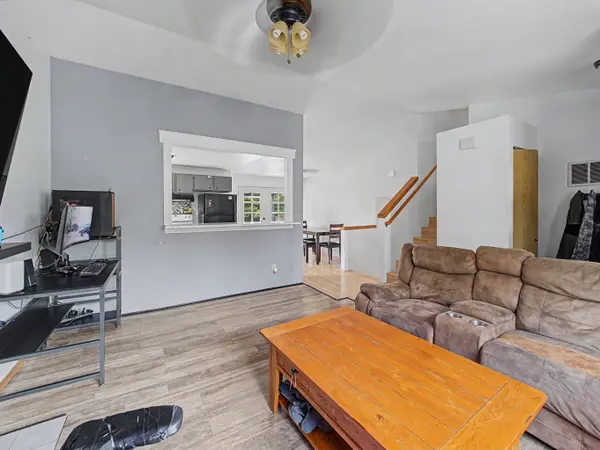 307 Berninger St, Enumclaw, WA 98022-8485