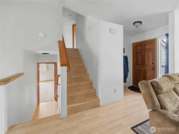 307 Berninger ST, Enumclaw, WA 98022