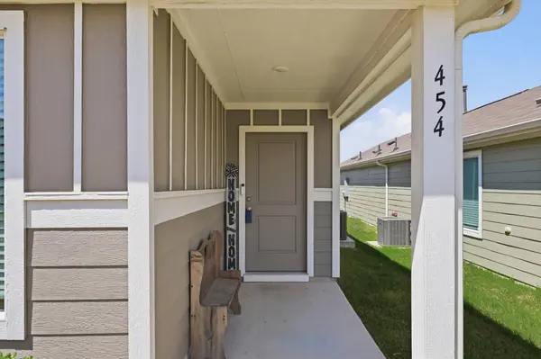 454 Eagle Wind WAY, Ferris, TX 75125