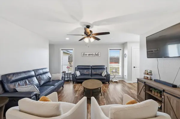101 S Haven PL, Waxahachie, TX 75165
