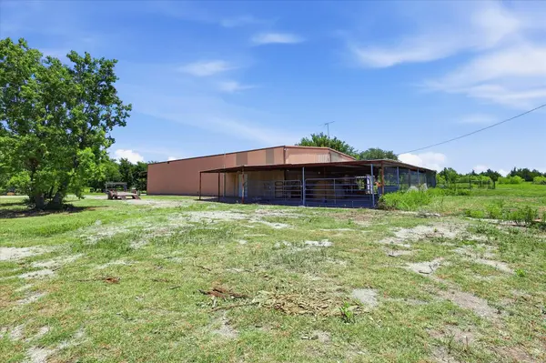 611 Johnston RD, Waxahachie, TX 75167