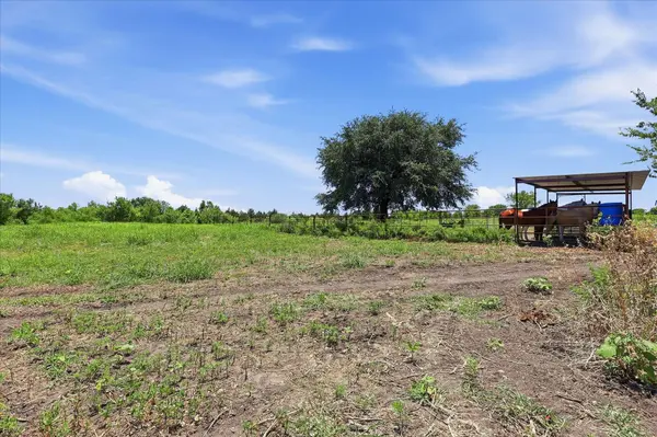 611 Johnston RD, Waxahachie, TX 75167