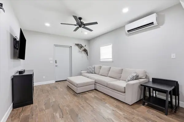 10061 Fm 66, Grandview, TX 76050