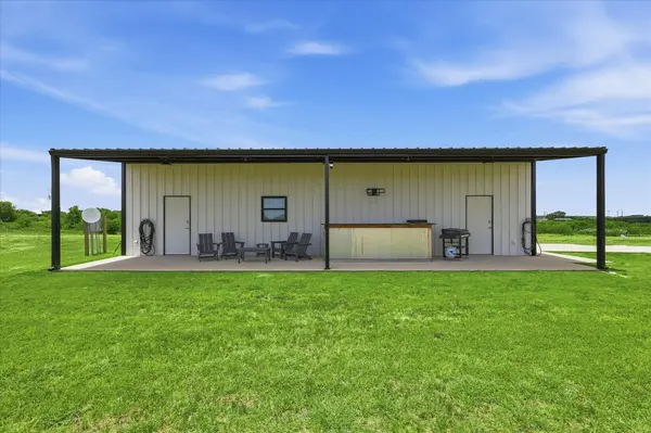 10061 Fm 66, Grandview, TX 76050