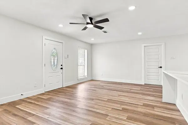 865 Stanford DR, Lancaster, TX 75134
