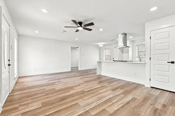 865 Stanford DR, Lancaster, TX 75134