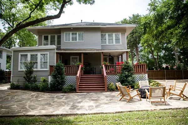512 N College ST, Waxahachie, TX 75165