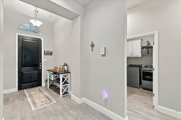 5622 Log Cabin CT, Midlothian, TX 76065