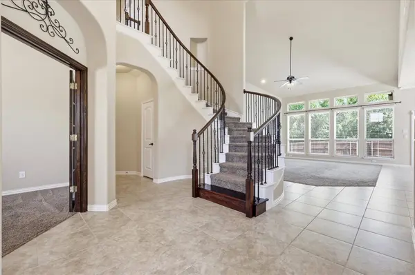 405 Double Creek DR, Midlothian, TX 76065