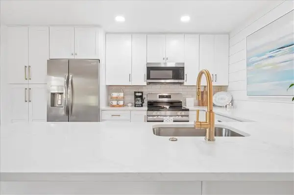 512 Harbour Oaks DR, St. Simons Island, GA 31522