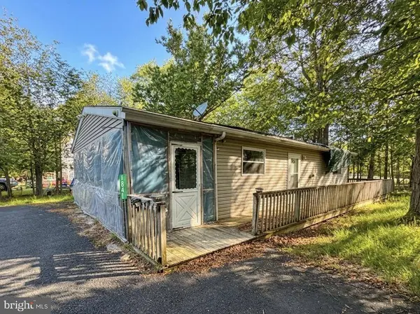 1841 SHADYSIDE DR, Tobyhanna, PA 18466