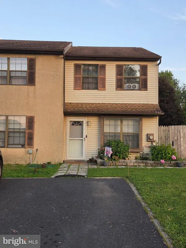 111 CYPRESS DR