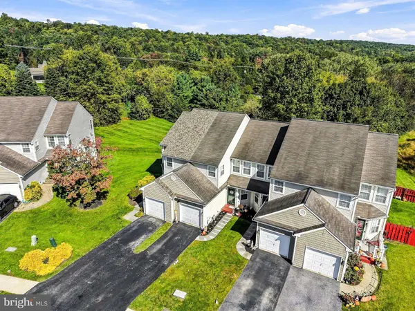 328 GAVIN DR, Coatesville, PA 19320
